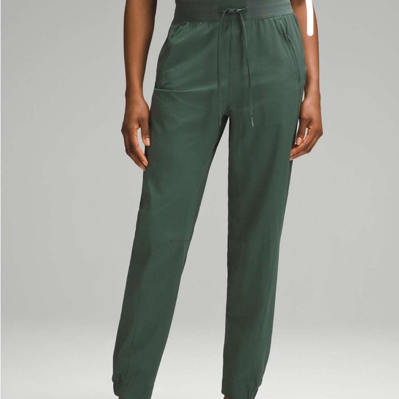 lululemon athletica Pants - BN Lululemon High-Rise Pant